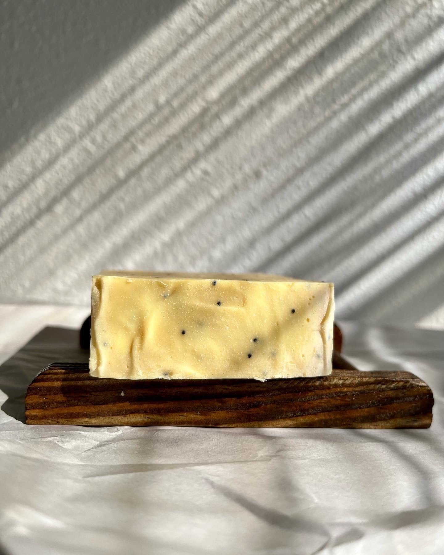 Lemon Poppyseed soap bar